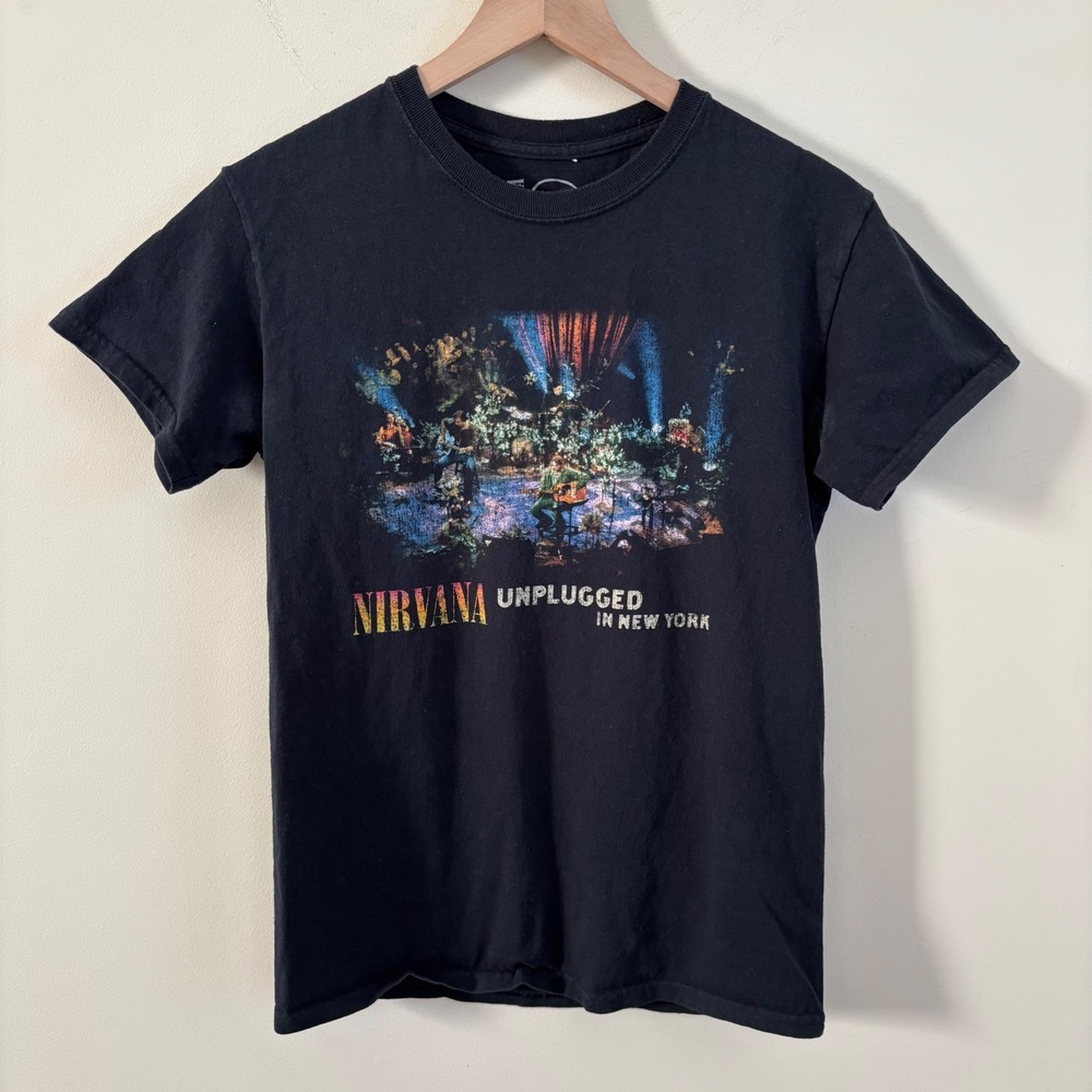 Nirvana Unplugged In New York Graphic T-Shirt Black Small Tracklist Back